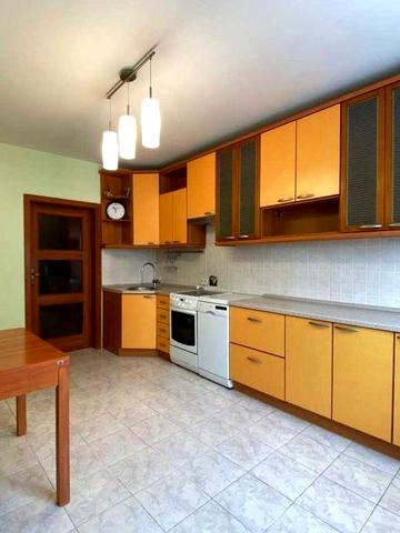 Простора 2 кімнатна квартира на Гонгадзе 18Д Ретровіль Виноградар