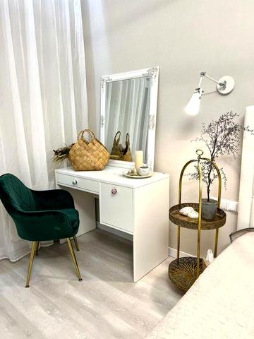 Коновальця 36-Е. ст Печерська -5 хв. Університет культури. БЦ Волна