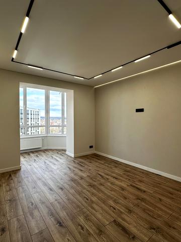 Приозерна вул., 32