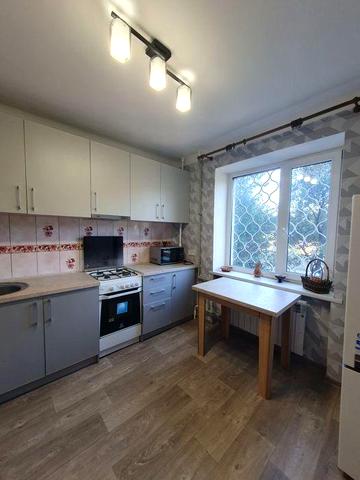 Сдам 1к.кв на Одесской  район Роста