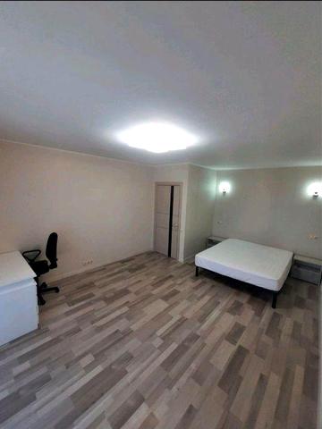 Здається 1кв  Замостя ЖК Андора 11000+