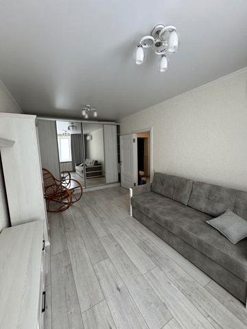 Однокімнатна квартира на Сосновому