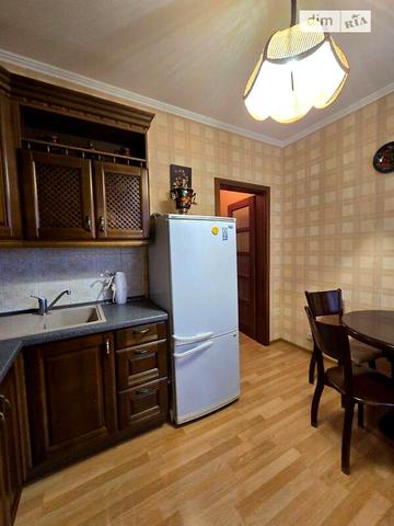 Продаж 3к Квартира Академіка Кримського вулиця