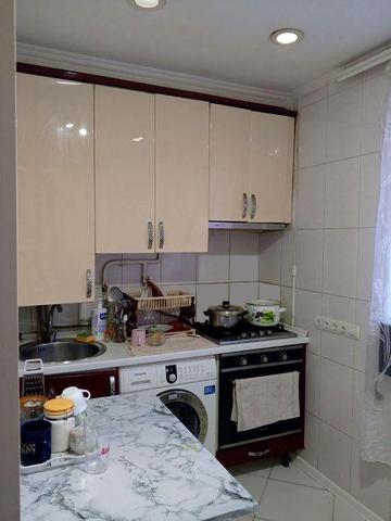 Здам 1 но кімнатну квартиру в центрі міста по вулиці Домбровського