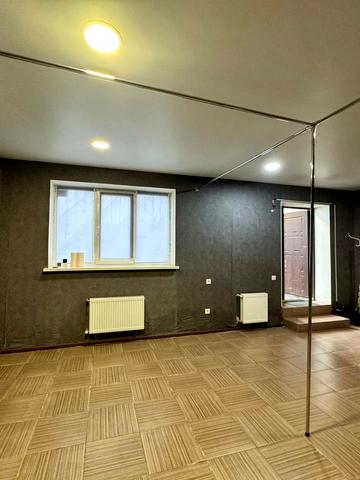 Джерельна вул., 45