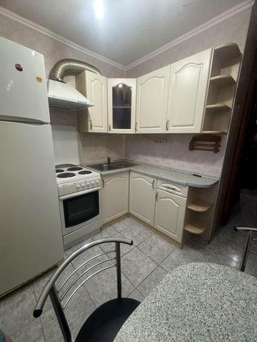 1-кім. квартира без комісії метро Лівобережна, вул.Шептицького,7