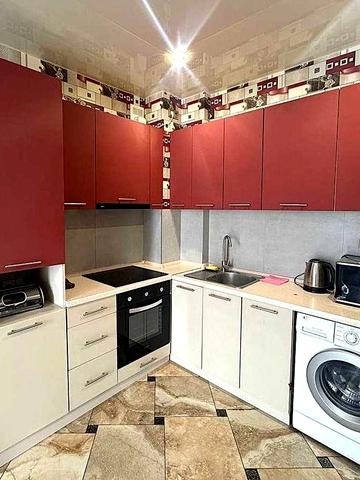 Вул. Ракетна 24, оренда 3к квартири