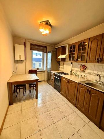 Довготривала оренда по вул. Соломії Крушельницької 1