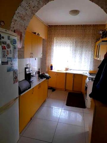 Продається будинок, що складається з 2 окремих квартир