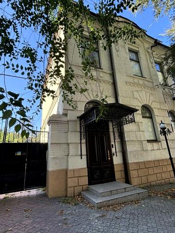 Паторжинського вул., 23