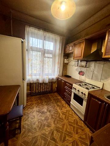 Продам 1 комнатную квартиру на Гагарина.  Телевизионная.