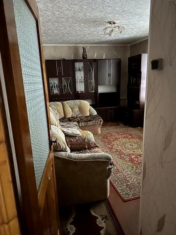 Продам двухкомнатную квартиру на первом этаже