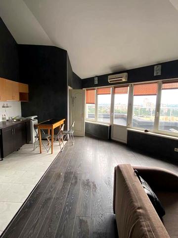 Івана Пулюя вул., 2