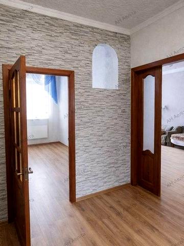 Продається 4х кімнатна квартира 92м². р-н ДОСи