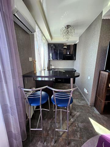 Миколи Міхновського бульв. (Дружби народів), 32