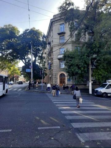 Канатна вул., 42