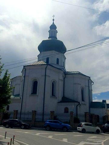 Оренда 3- квартири, Костянтинівська 10. Світло не відключають.