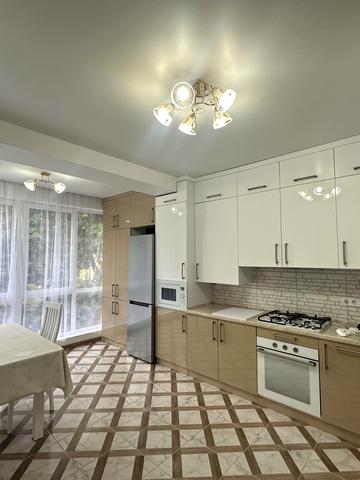 Проспект незалежності, 121