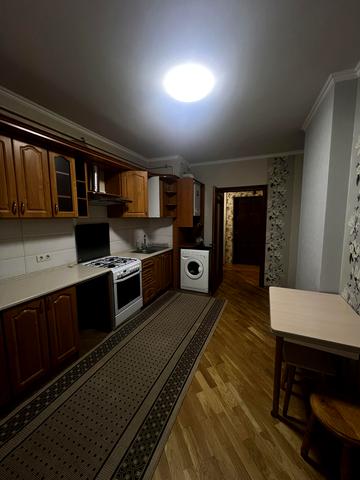 Варшавська вул., 139