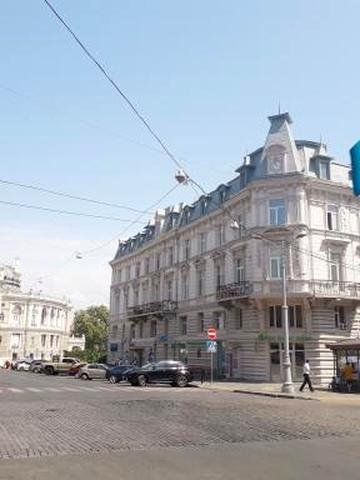 Дерибасівська вул., 10