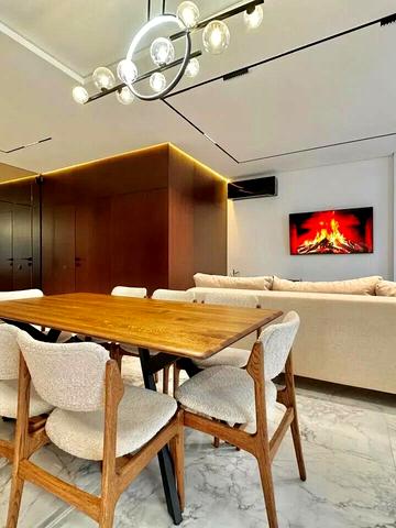 Героїв Миколаєва вул., 1