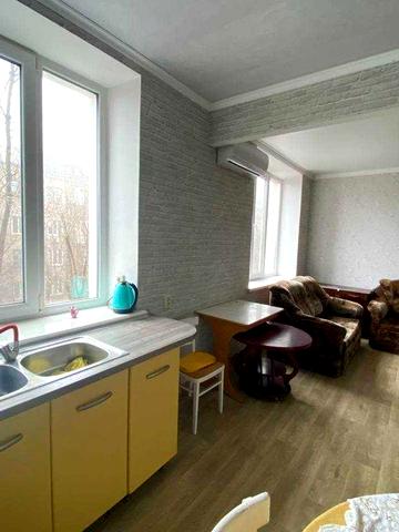 Двухкомнатная сталинка, 96 квартал, ул. В. Арсанова (Рокоссовского)