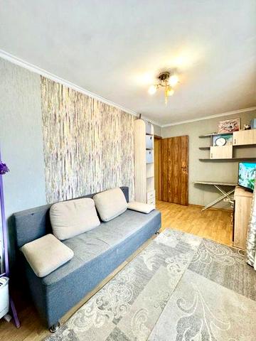 Продам 2к квартиру пр.Александра Поля 82