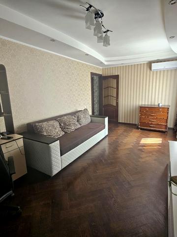 Ушинського вул., 18