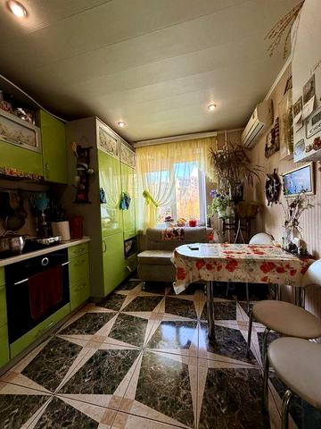 Продаж 3 кім. 10 мкрн. Лівий берег