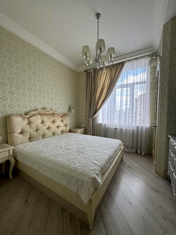 Хрещатик вул. (Kreschatic), 23