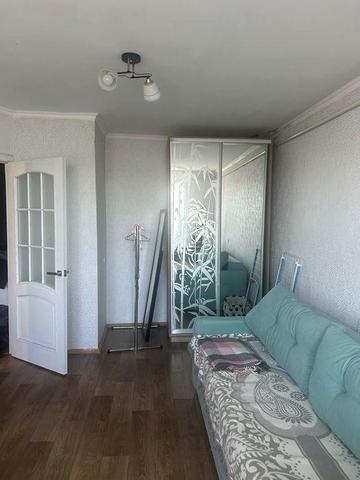 Затишна квартира в селі Катюжанка, меблі і техніка залишаються