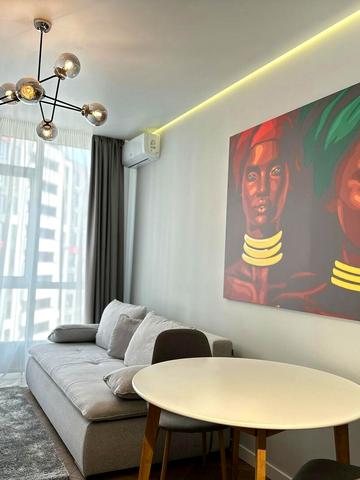 Любомира Гузара просп. (Космонавта Комарова), 13