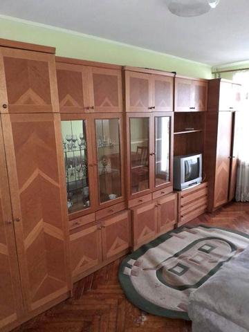 Судам 1 квартиру в Немышлянском р-не ул.Туркистанская, на 1м эт ц4000