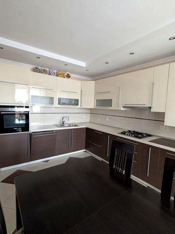 Дворівнева квартира р-н Брукліна