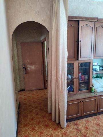 Продам 2 кімнатну квартиру свій гараж .