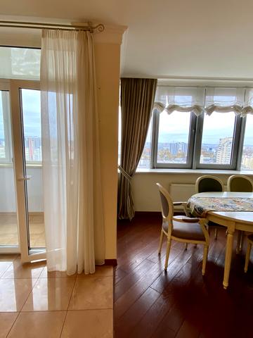 Вишгородська вул., 45-Б/1