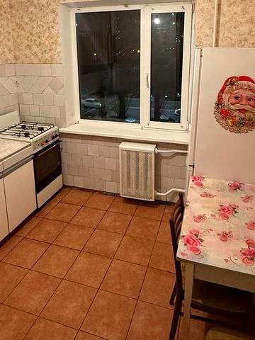 Рональда Рейгана вул., 20