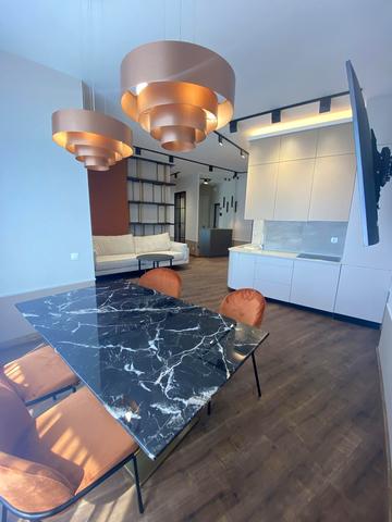 Буслівська вул., 12