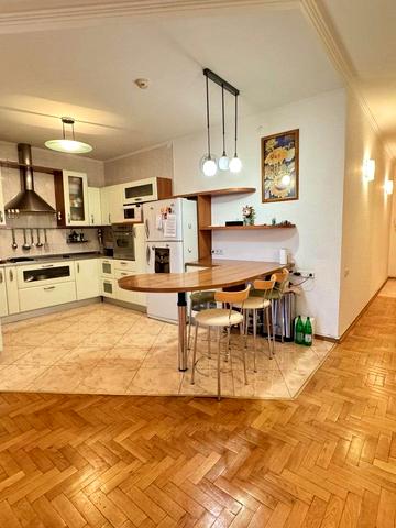 Варязький пров., 14