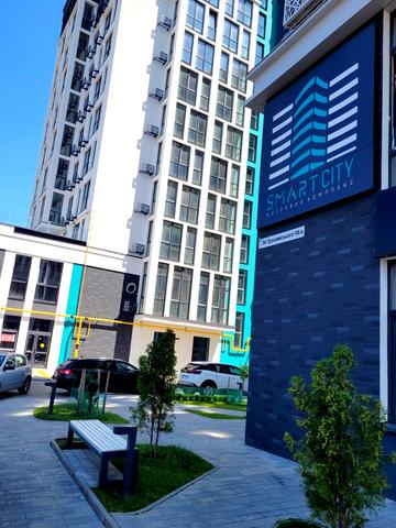 Михайла Грушевського вул. (Котовського), 100