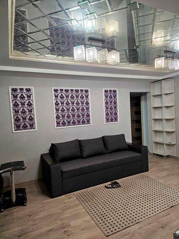 Метро Печерська.Лесі Українки