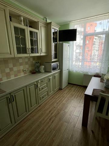 Олени Степанівни вул. (Ленінградська), 10