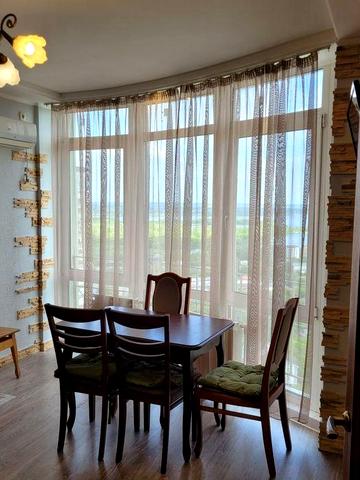 Оренда 3 кімнатної роздільної квартири, проспект Науки 80а/73.