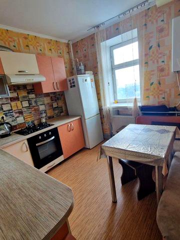 Срочно сдам квартиру  на Ковалёвке 2 комнаты  авт.газовое отопление