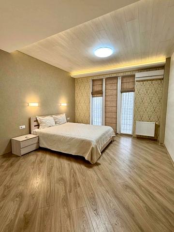 Деміївська вул., 16