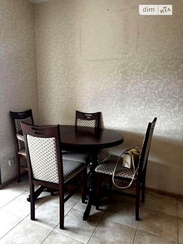 Довгострокова оренда 1к Квартира Сонячна Набережна (Малиновського Маршала) вулиця