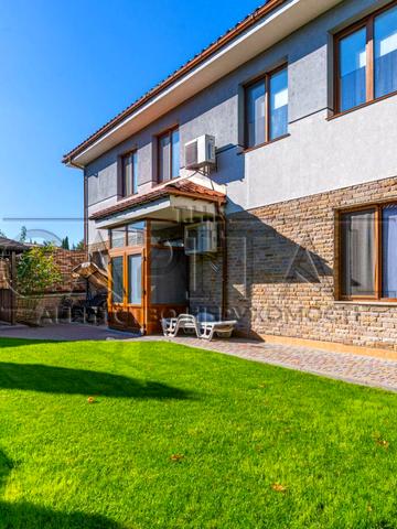 Обухівський