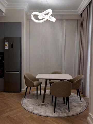 Ордена будинку АНД фрузенский. Дя порядних людей  світло тепло є завжд