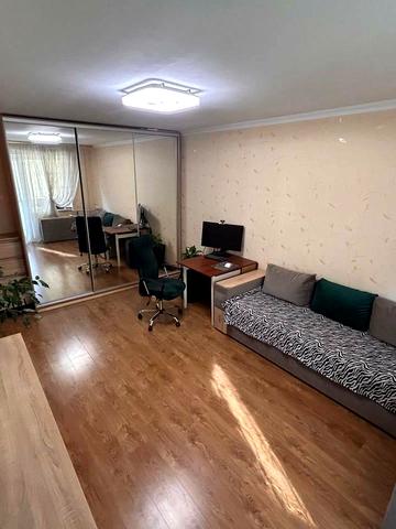 Оноре де Бальзака вул., 56