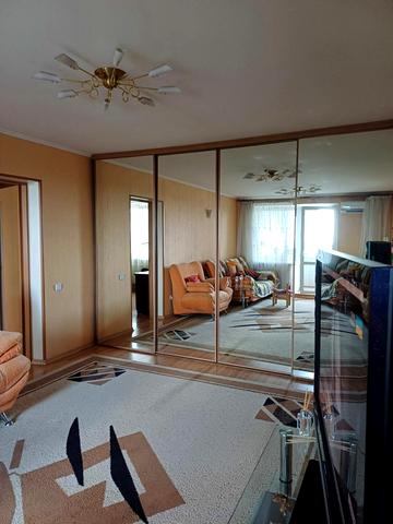 Святошинська пл., 1